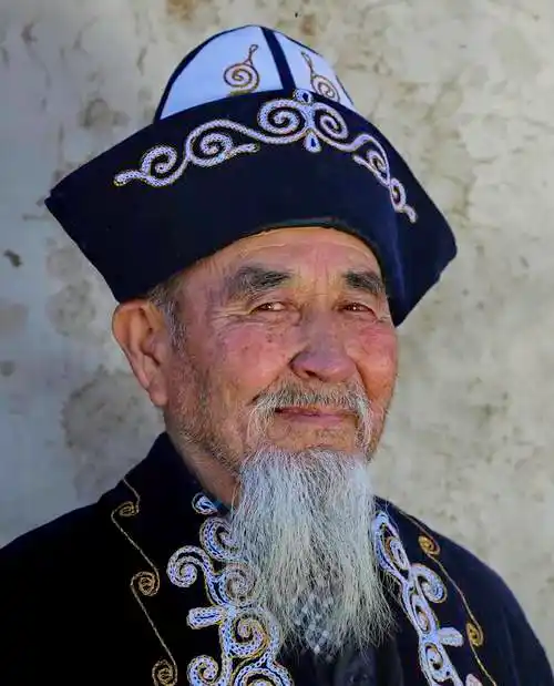 哈萨克族 ha sa ke zu