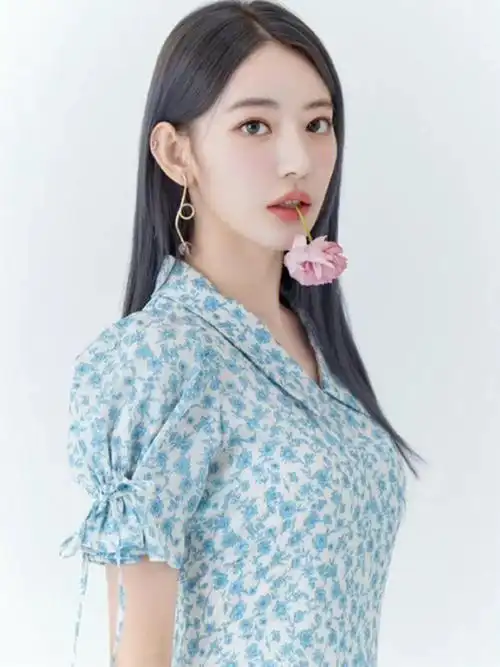 宫脇咲良sweetmay20225月刊封面