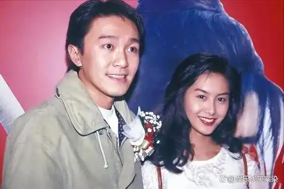 现在再看朱茵,才明白他当初和周星驰分手,是多么对的决定
