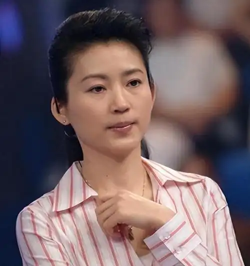 回顾王小丫主持开心辞典13年为何在当红时选择隐退