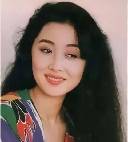 尽管刘蓓比张健年轻许多,但张健总是对她百般迁就,处处礼让.