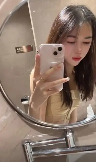 25岁抖音网红宣布变性梦想成为高冷美女模样让女生自叹不如