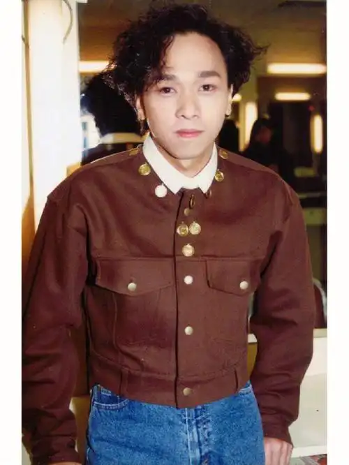 黄家强  年轻时的萌强92家强年轻时的高清照片在哪找?[蹲r]#beyndd