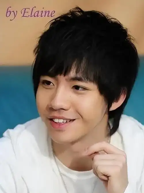 俞灏明是很多年轻女孩曾经的偶像,凭借着电视剧《一起来看流星雨》