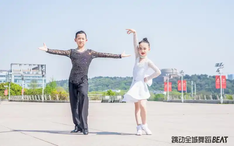 【跳动全城舞蹈】少儿双人拉丁舞 恰恰《toca toca》!