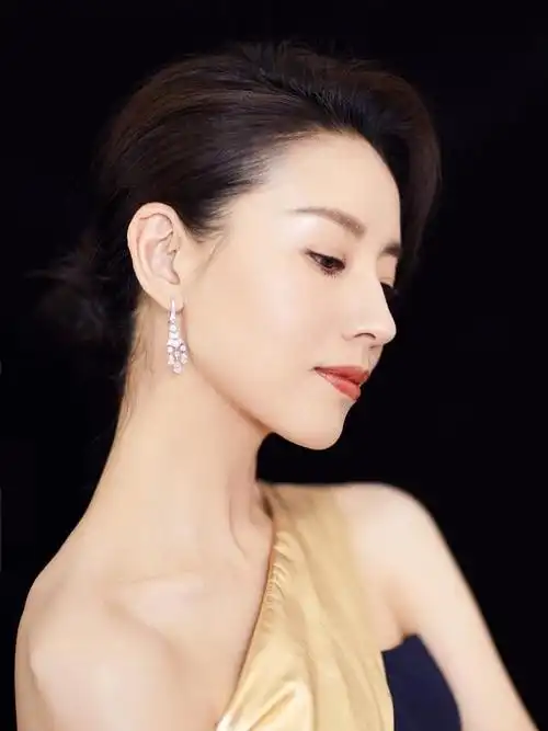 这5位女明星的鼻子才是女生们的梦中情鼻