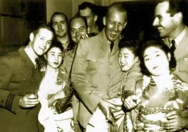 玛丽皇后:日本横滨的站街女,被抓22次,只为等待一名美国军官