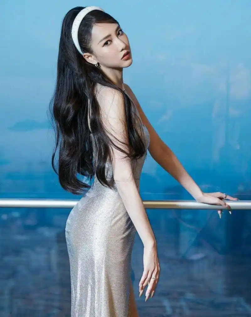 弦子,身材歌艺皆出众的歌者 676767