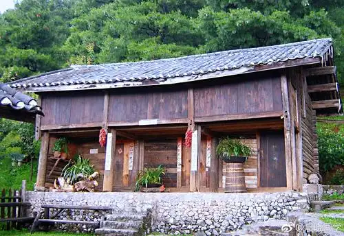 玉水寨的木楞房是纳西族古代居民的典型家庭院落|院落|玉水寨|纳西族