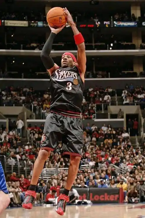 【篮球壁纸】|答案—阿伦·艾弗森高清壁纸100张_搜索_球星_页面