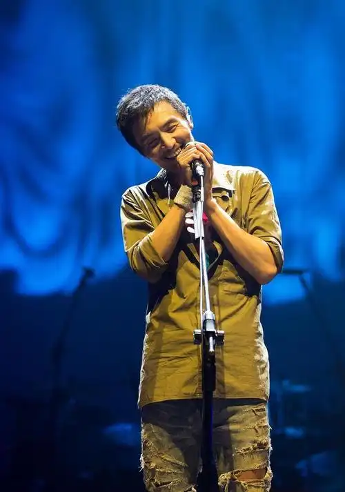 丁克的朴树,为毕业生歌唱!