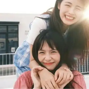 女生闺蜜可爱港风 青春在风中飘_女生头像_我要个性网