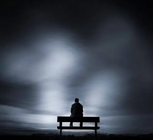 喜欢的颜色感受寂寞给我的快乐寂寞是孤单的支撑身前千军万马身后空无