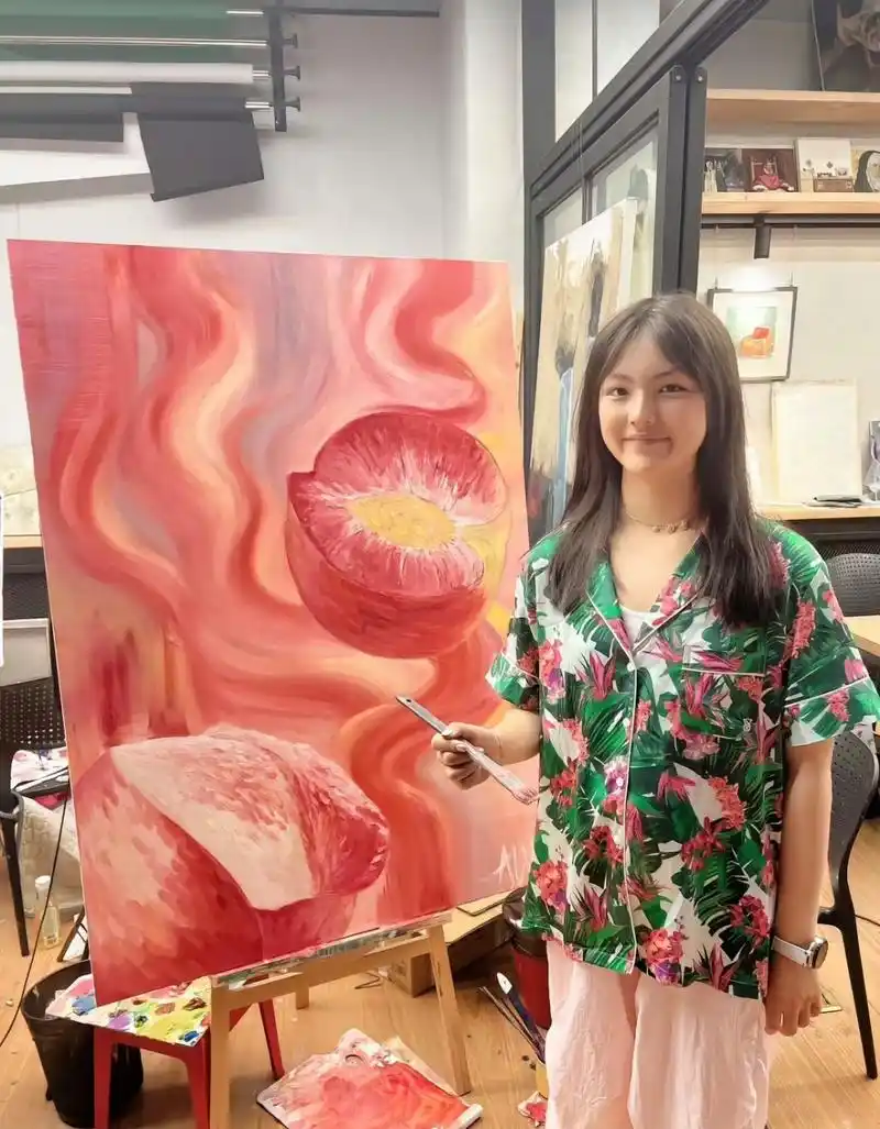 李湘晒王诗龄新画作,遗传画家爷爷艺术天份,小小年纪一副油画拍出100