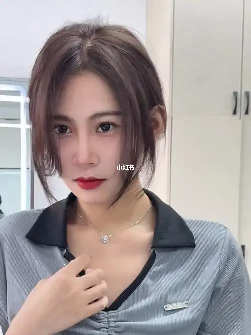 修饰脸型的发型