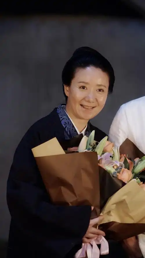 知否知否应是绿肥红瘦 向妈妈 赵千紫