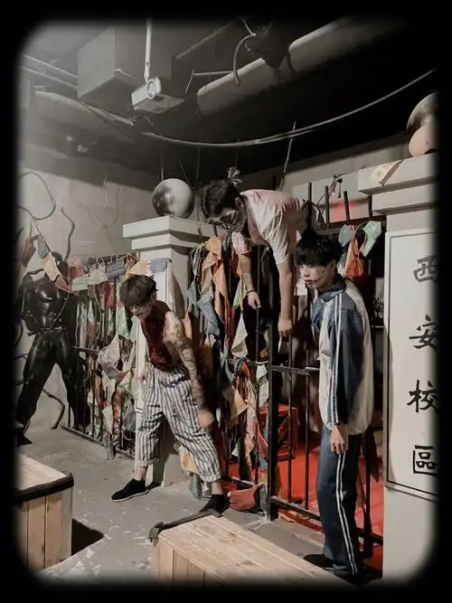 打卡西安亚洲top级刺激过瘾的长藤鬼校