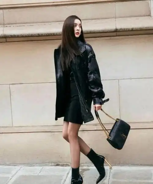 古力娜扎街拍大片,西装短裙,丝袜美腿