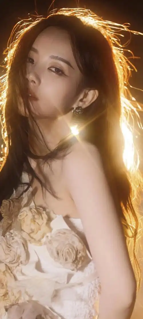 美女系列壁纸第458期-李一桐