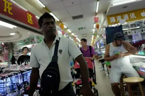 【老郭街拍】广州街头的黑人