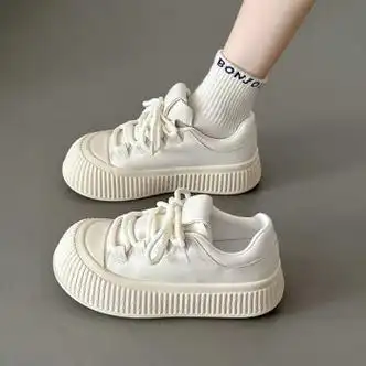 鞋靴>时尚女鞋>女士休闲鞋>女士板鞋>卓诗尼>卓诗尼小白鞋女秋季松糕