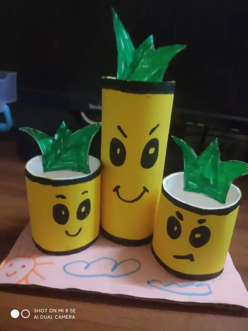 简单小手工 废物利用(纸巾筒)变身美美的笔筒 - 抖音