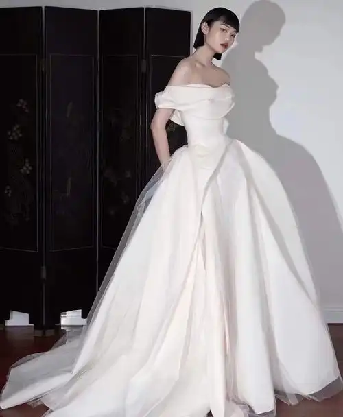 婚纱礼服