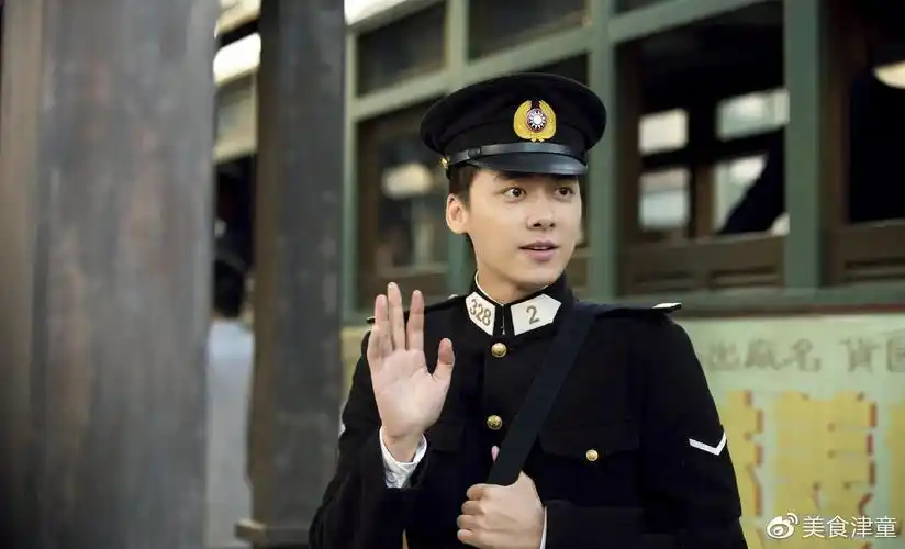 《隐秘而伟大》李易峰成功塑造小警员形象,一个外柔内刚的人