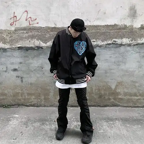 suntek美式复古欧美高街风小众爱心植绒印花棒球服夹克男外套潮夹克