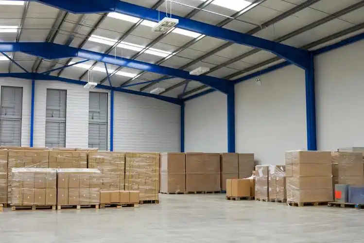 物流仓库图片