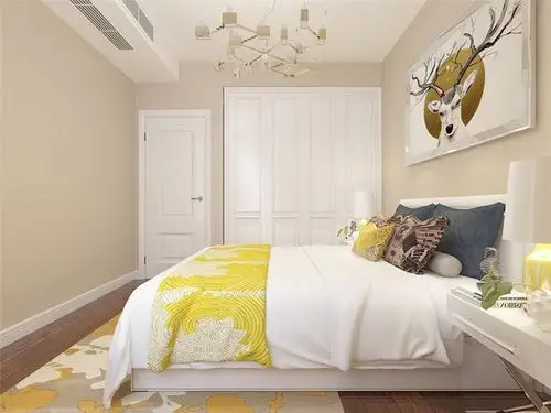 在袁房型不做任何改动的情况下做装修装饰,在整体墙面选择温馨的浅咖