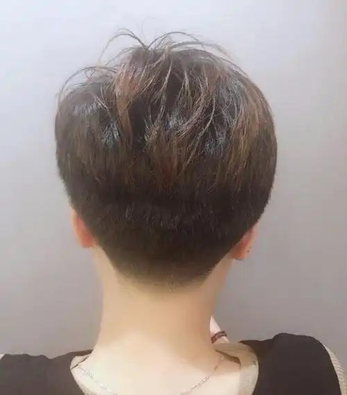 剃后脖短发正在流行,短发图片,发型图片
