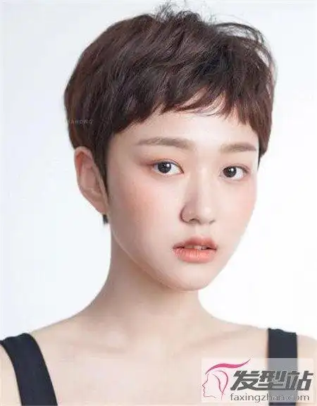 女生超短波波头发型图片 简单干练型波波头气质翻倍