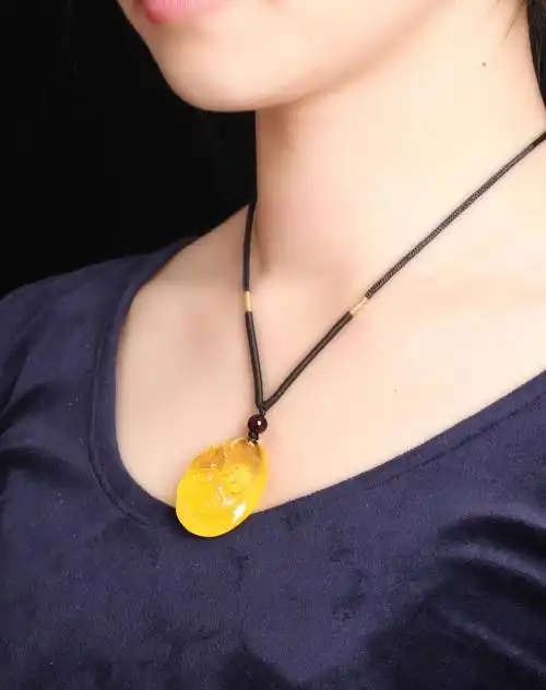 天然琥珀 蜜蜡吊坠(含配绳)