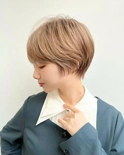 4种爆火女士发型,剪完真的不一样,大多女士都喜欢|短发|直发|刘海|齐