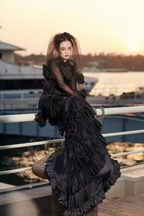 黑色婚纱——我的字典里没有离异只有丧偶