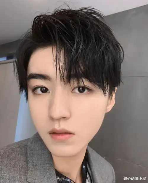 有种"发福"叫复工的王俊凯,晒出最新自拍后,粉丝:脱粉三秒!