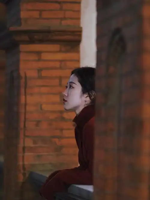 侧脸杀属实拿捏了