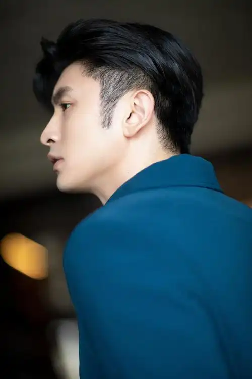 张云龙最新帅气写真图片 - tt98图片网