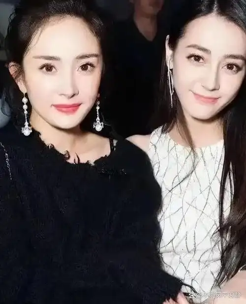 近日,杨幂在一档娱乐节目中忍不住喊出了"迪丽热巴巴"的名字.