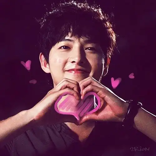 宋仲基头像被印冥币上 网友:没礼貌