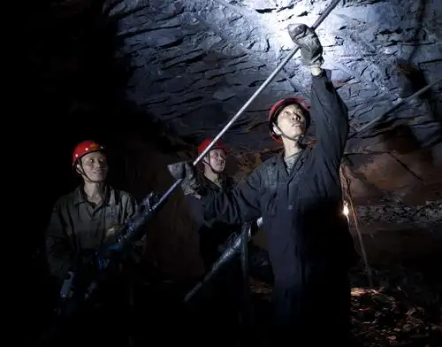 雅集炫美汇《每周题照》之十一:为井下工人拍照