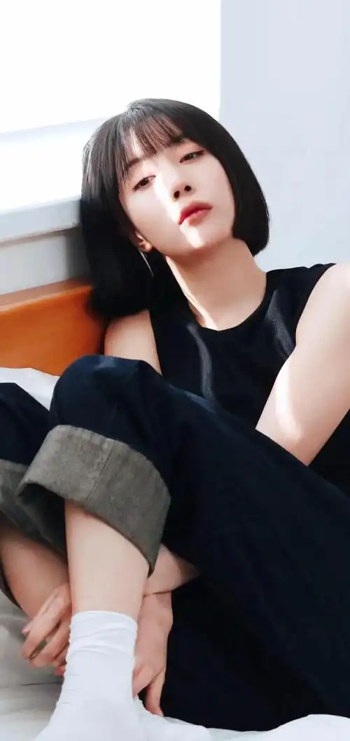 腿精美女李溪芮