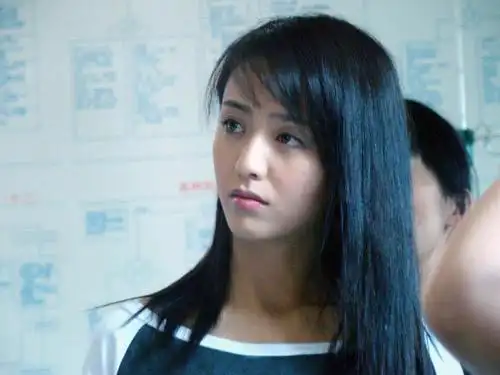 佟丽娅变身小草 《我是一棵小草》清丽亮相(图)