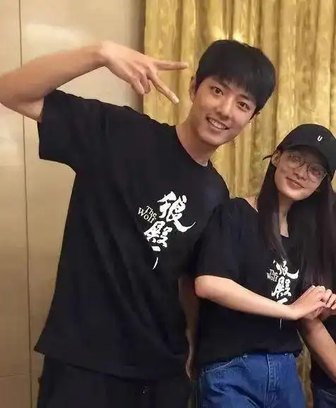 肖战方否认与李沁恋情,二人新剧官宣,第四次合作年代感十足_腾讯新闻