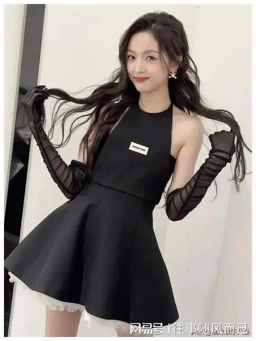 既时尚又神秘,完美地展现了她的独特魅力|乐器|宇宙少女|华语音乐