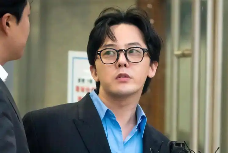 权志龙指甲精密鉴定结果出炉此前已三度发声明否认吸毒