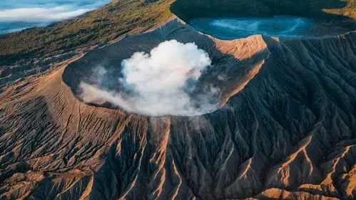 印尼bromo火山