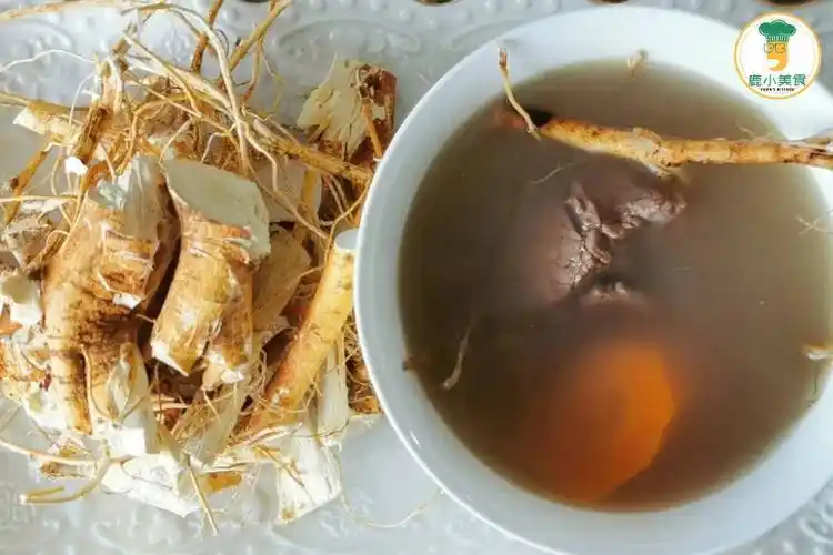 五指毛桃牛大力煲鸡有补脾益气湿强筋骨利湿