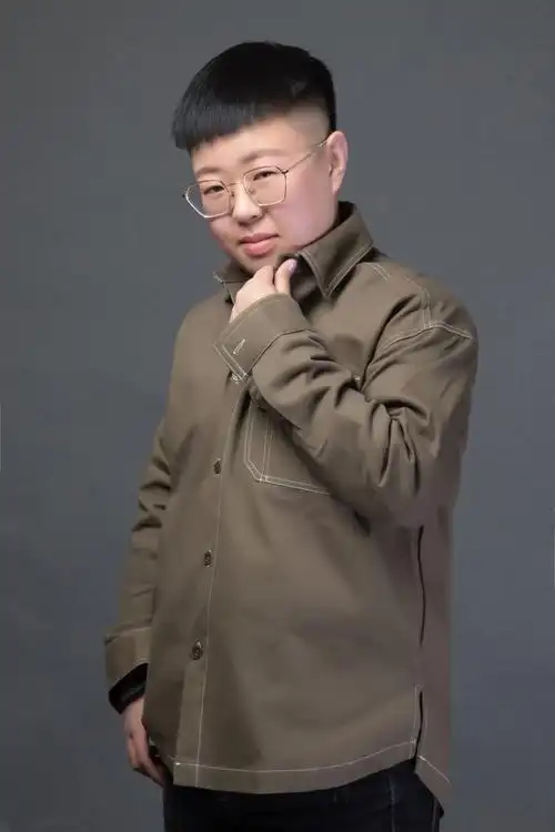 联系济南绿港装饰公司